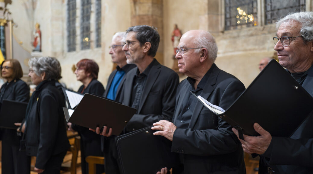 Quelques choristes du chœur Le Thabor en concert, décembre 2025